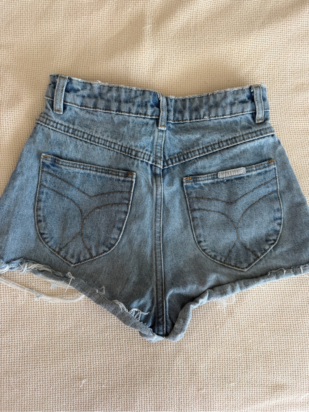 Rolla’s High Rise Dusters Destroyed Light Wash Denim Cutoff Shorts - Picture 4 of 7